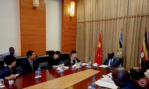李会长拜会塞坎迪副总统
