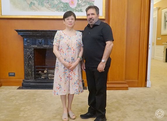 李小林会长同阿麦迪主席（右一）合影